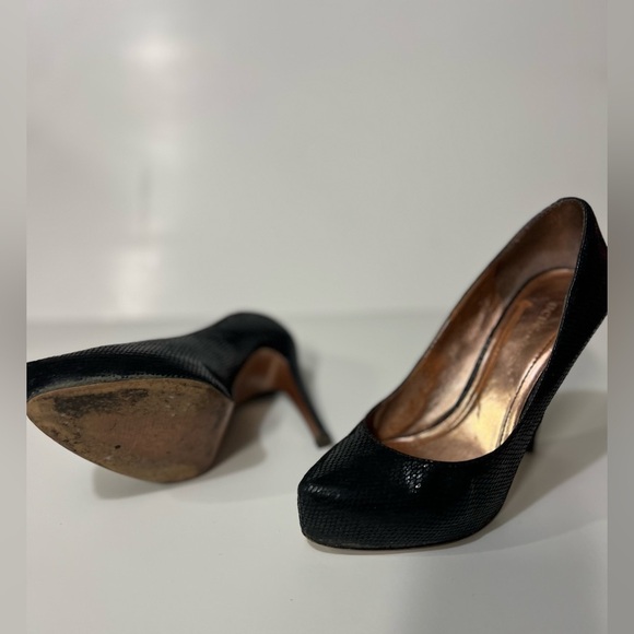 BCBGeneration Parade Heels Size 6 - Picture 13 of 13